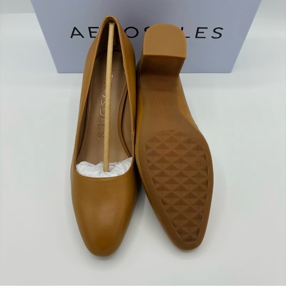 Aerosoles Women's Minetta Pump, Tan Leather, 10W - Picture 6 of 10